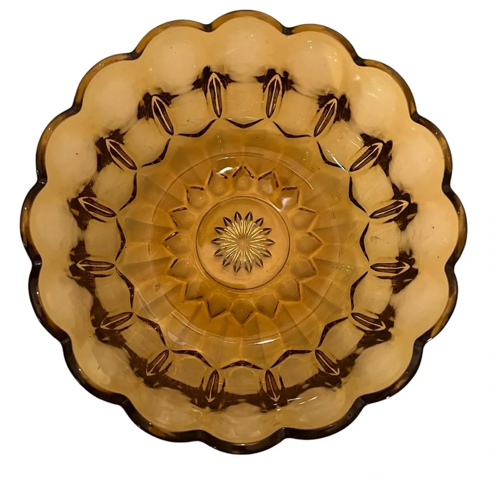 Vintage Anchor Hocking Fairfield Amber Glass Serving or Fruit Bowl